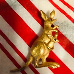 Vintage Kangaroo Brooch, Mom & Baby w/Crystal Eyes